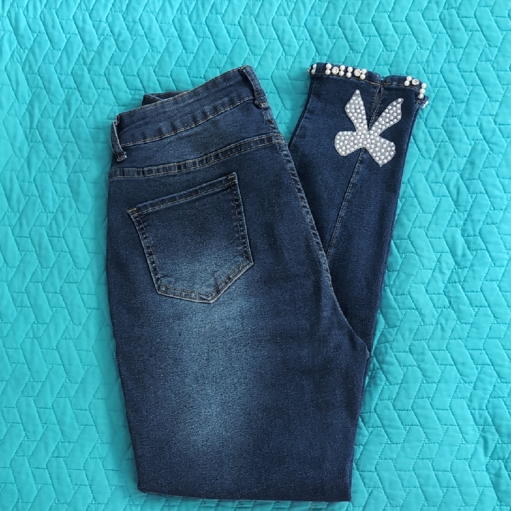 Women's Jeans With Pearl And Rhinestone Details